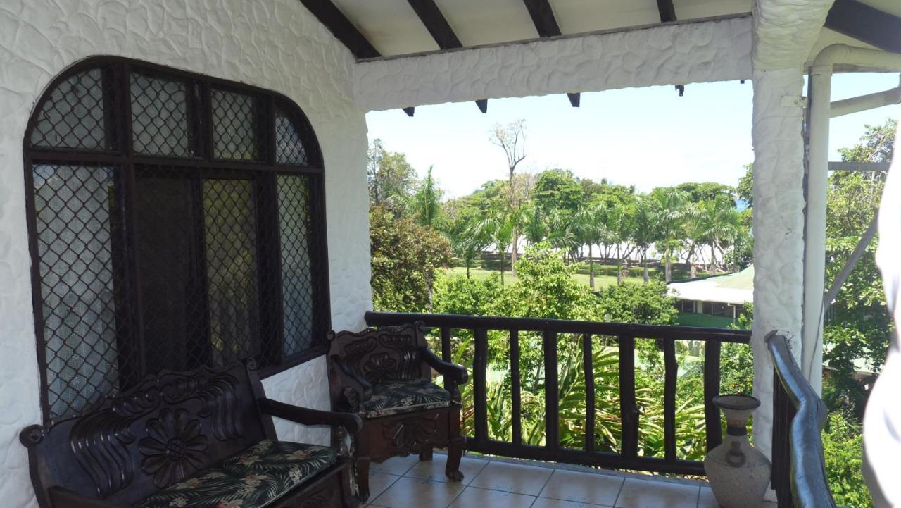 Hotel Arboleda Quepos Bagian luar foto