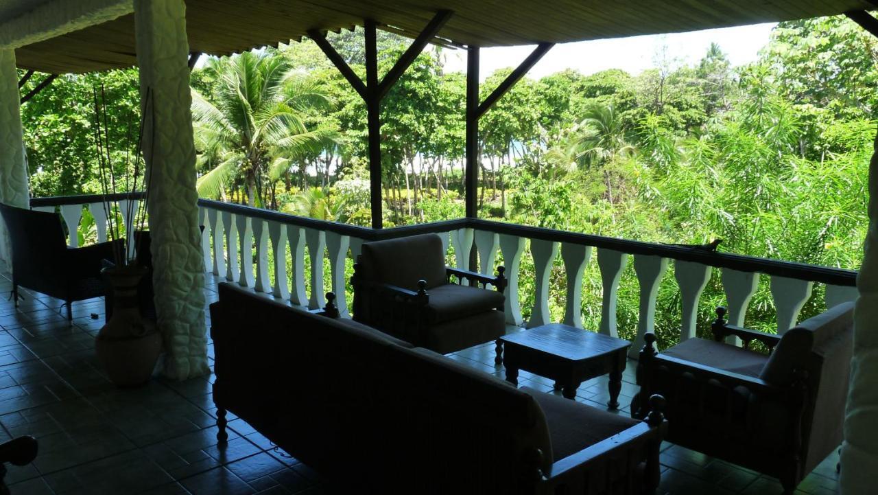 Hotel Arboleda Quepos Bagian luar foto